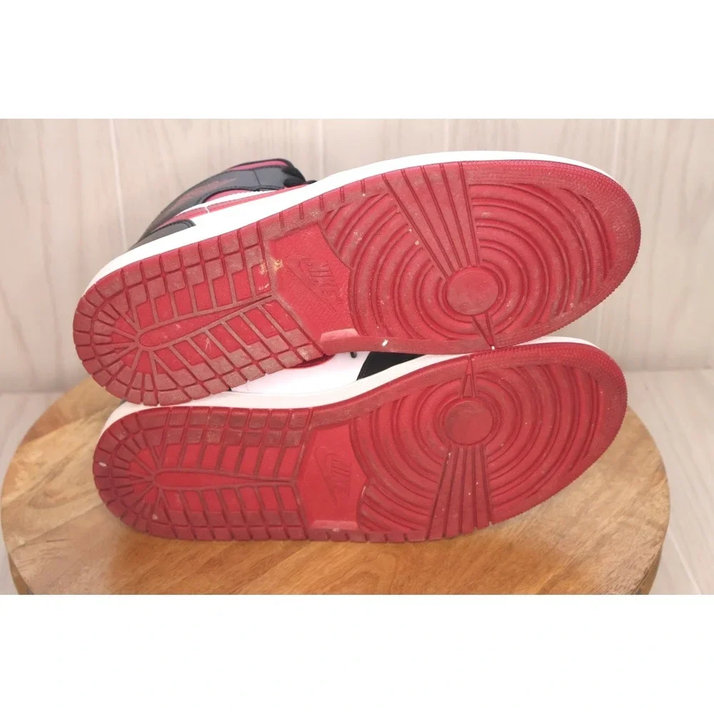 Nike Air Jordan 1 Mid Bred Toe Mens Basketball Shoes Black Red White